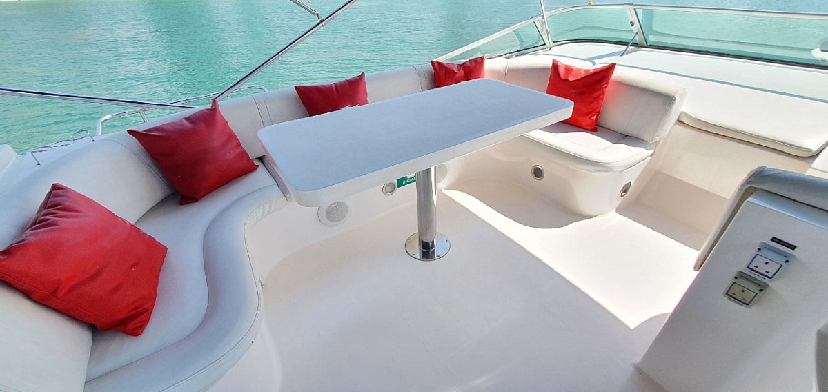Аренда моторной яхты Majesty 56 XCLUSIVE III в Дубае